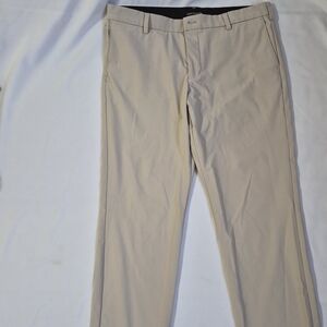 Dockers Men Go Airwave Beige Pants Size 30 lightweight